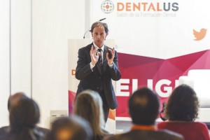 José María Fonollosa destacó que el título oficial de FP de Prótesis Dental tiene una carga lectiva insuficiente.