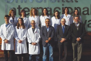 El equipo de investigación del Regenerative Medicine Research Institute trabaja en el campo de los biomateriales y la regeneración ósea con células madre de pulpa dental.