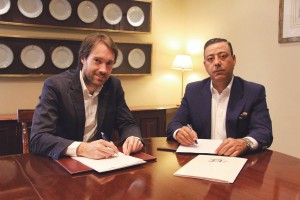 Jorge Machín, de Oral-B, y el Dr. Óscar Castro.