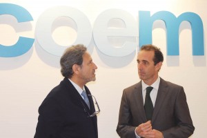 Distintos momentos del encuentro que mantuvo el nuevo presidente del COEM con GACETA DENTAL.