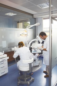 El centro elegido debe contar con unas adecuadas instalaciones. Foto: Facultad de Medicina y Odontología de la Universidad de Valencia.