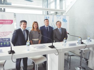 De izda. a dcha., el Dr. David Herrera, presidente de SEPA; la Dra. Almudena Castro, representante de la Sociedad Española de Cardiología (SEC); Jesús Vázquez Castro, gerente de asistencia sanitaria de la Dirección General de Atención Primaria, y Mariano Sanz, director del Workshop Europeo de Periodoncia.