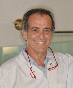 El Dr. Domingo Martín Salvador.