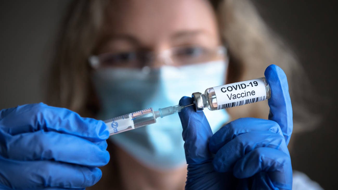 El COEM comienza su campaa de vacunacin contra la COVID-19 - Gaceta Dental