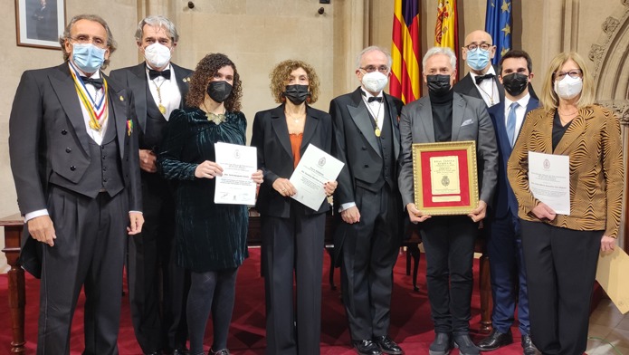 Ocho investigadores de la Escuela Universitaria ADEMA reciben los premios de la Real Academia de Medicina de Baleares