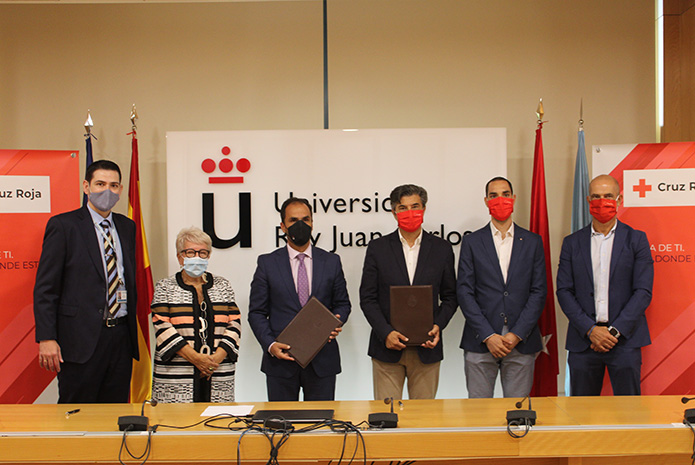 Acuerdo de colaboración entre La Clínica Universitaria y Cruz Roja Alcorcón