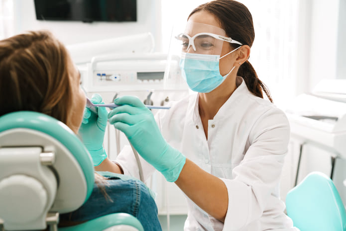 La comunicación con el paciente es fundamental para que durante la pandemia siga acudiendo a la clínica dental