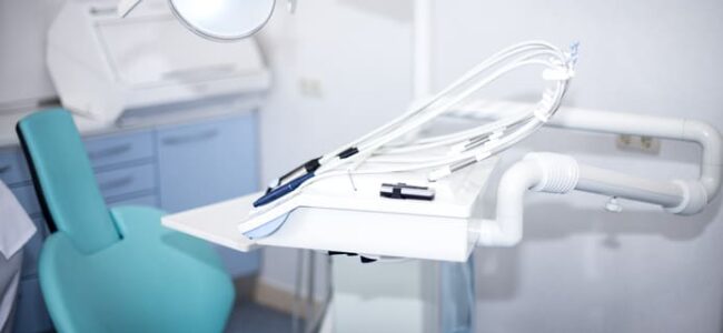 Tratamiento de una lesión Endo-Perio con gas ozono en un paciente con periodontitis agresiva