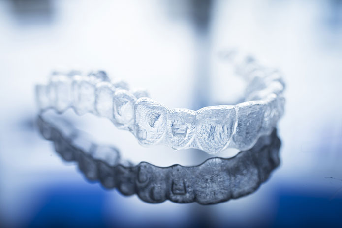 CODES advierte de los riesgos de utilizar las ortodoncias invisibles que se venden por Internet