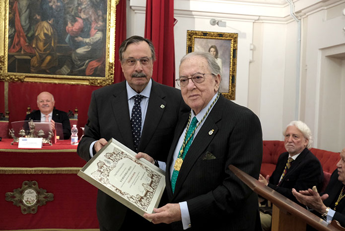 Diego Murillo Carrasco, Colegiado de Honor y Medalla de Oro del Colegio de Dentistas de Sevilla