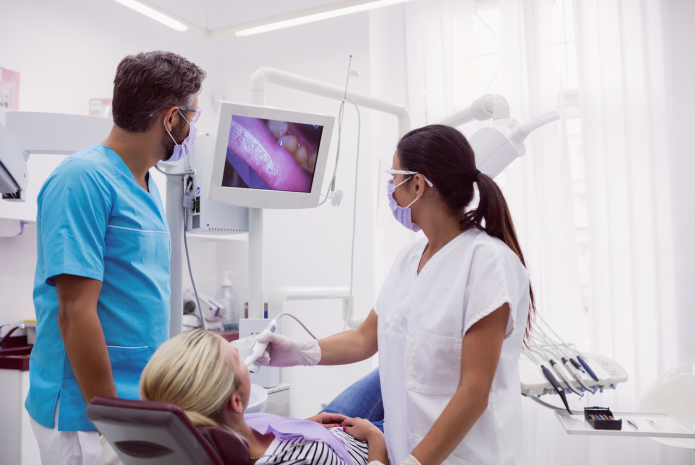 El dentista, clave en la detección precoz del cáncer oral