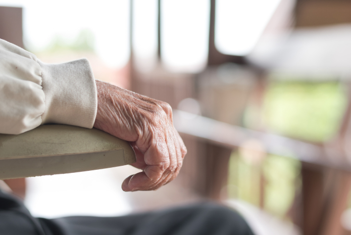 Parkinson y salud bucodental, consecuencias en la salivación de los pacientes