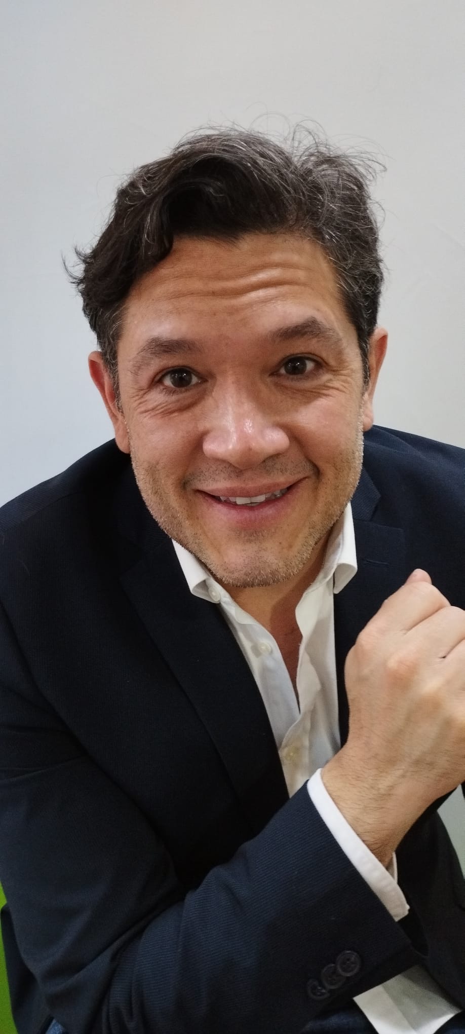 Dr. Carlos Velasco