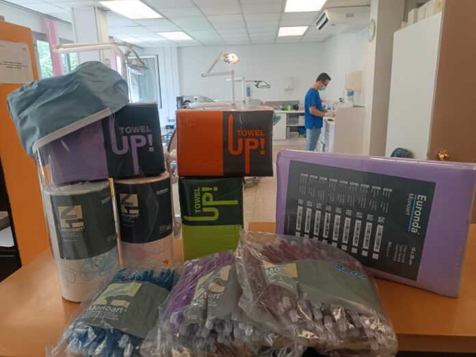 Donación de material de Alle Dental a Odontología Solidaria.