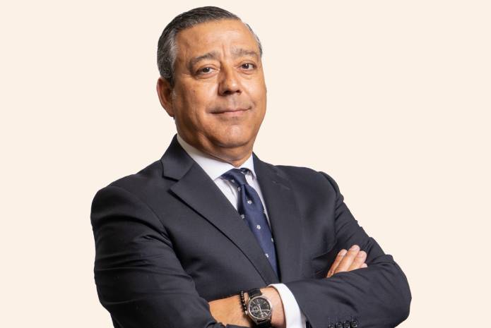 El Dr. Óscar Castro, presidente del Consejo General de Dentistas.