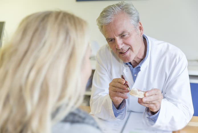la Dra. Belisa Olmo González sobre la necesidad de crear un servicio de asistencia oral domiciliaria.