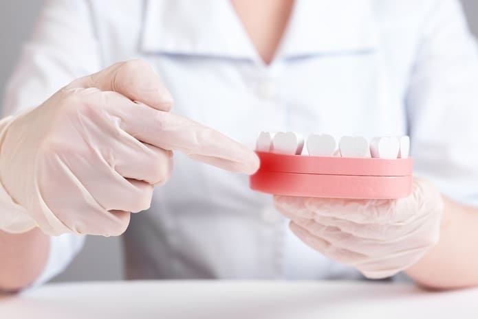 Gracias al gel, la terapia tópica dirigida es prometedora como tratamiento de la enfermedad de las encías en el hogar.