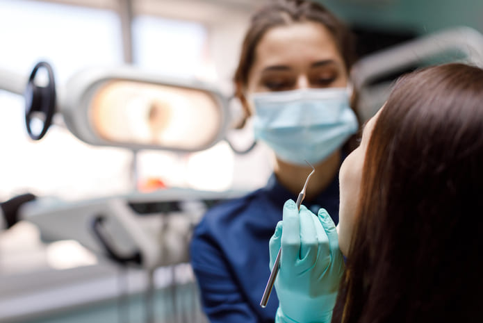 Efectos del plasma rico en plaquetas administrado por vía submucosa sobre la tasa de movimiento dental