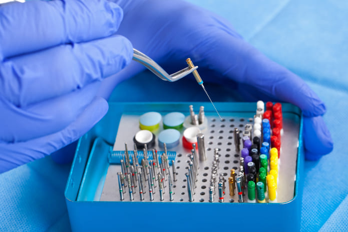 La desinfección de los nanobots podría ser la clave para prevenir el fracaso de los empastes del conducto radicular después del tratamiento.