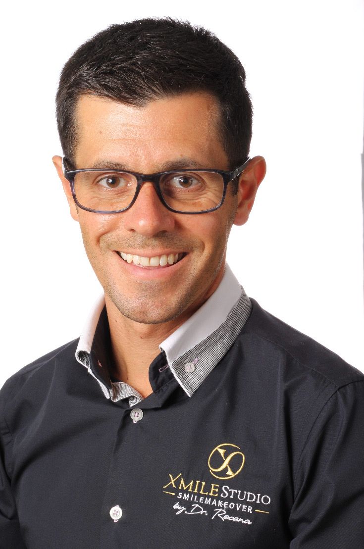 Dr. Ricardo Recena