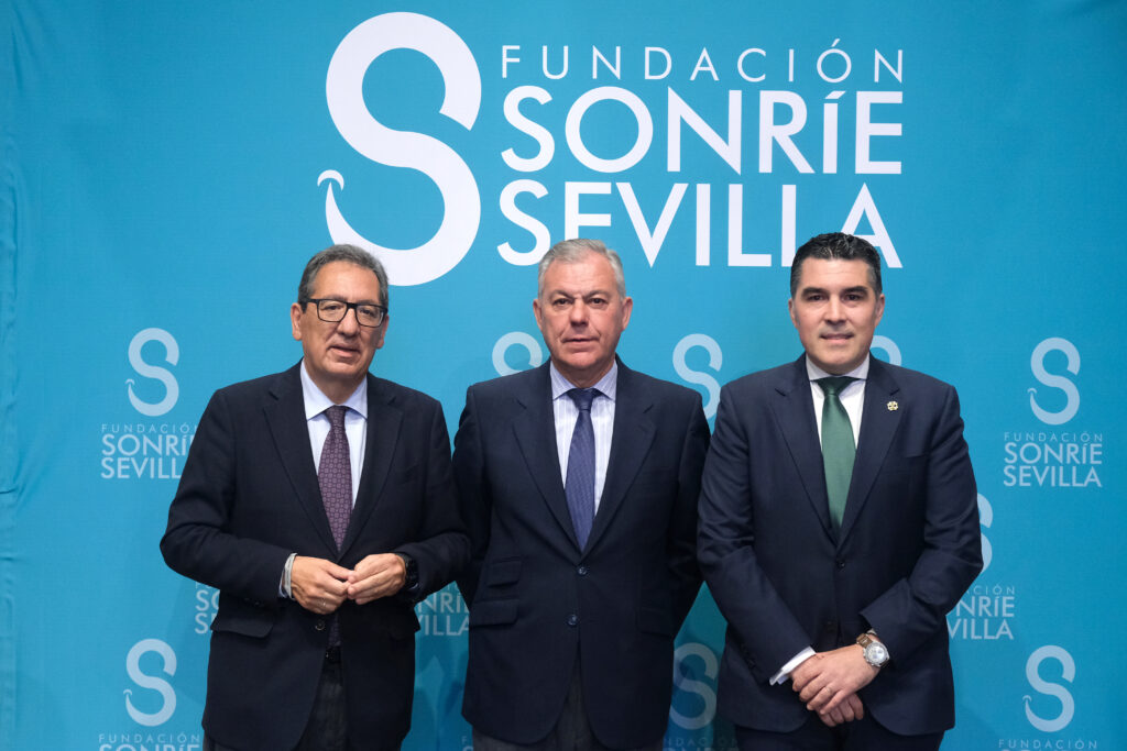 Odontología social: Dr. Rafael Flores, presidente Colegio de Dentistas de Sevilla